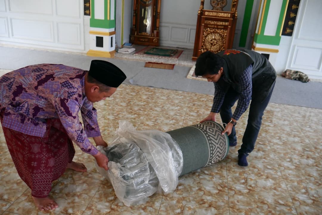 Tebar 1000 Sejadah Masjid