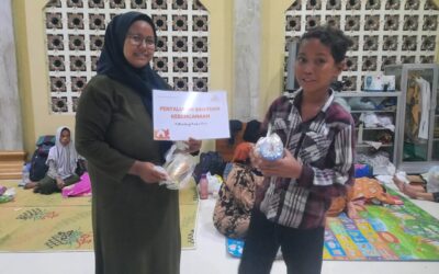Relawan Nusantara Bagikan Makan Siap Saji & PMT untuk Penyintas Banjir Demak