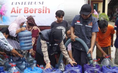 Relawan Nusantara Distribusi Air Bersih pada Desa Udaan Kidul Kab. Demak yang Perdampak Banjir