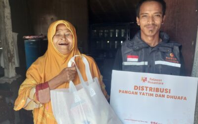 RELAWAN NUSANTARA KEMBALI BAHAGIAKAN LANSIA DAN DHUAFA