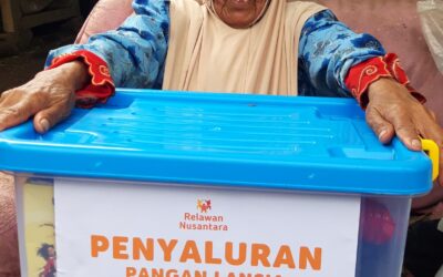 Luaskan Manfaat: Relawan Nusantara Salurkan Paket Sembako untuk Lansia di Pangalengan