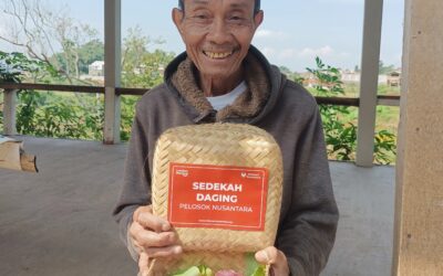 Luaskan Manfaat Kurban: Relawan Nusantara Salurkan 50 Paket Sedekah Daging untuk Lansia, Dhuafa, dan Yatim di Sumedang