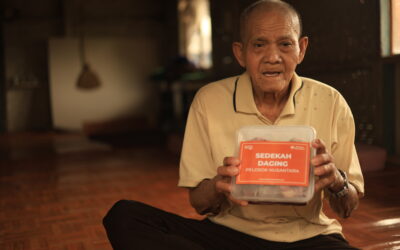 Luaskan Manfaat Qurban: Relawan Nusantara Salurkan 50 Paket Daging untuk Lansia, Yatim, dan Difabel di Sumedang