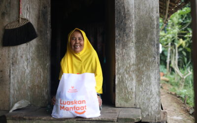 Senyum di Ujung Desa: Kehangatan untuk Lansia Garut Selatan