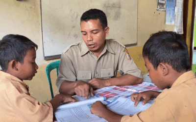 Kisah Pak Rifai: Sosok Guru Inspiratif yang Menjadi Matahari di Tengah Awan Keterbatasan