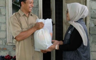 Relawan Nusantara Salurkan Paket Pangan Spesial Hari Guru untuk Pahlawan Tanpa Tanda Jasa di Lombok Timur