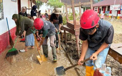 Delapan Relawan, Satu Harapan: Sekolah di Tapanuli Selatan Kembali Dibersihkan demi Masa Depan Anak-Anak