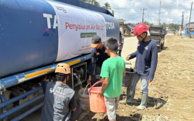 Relawan Nusantara Salurkan Bantuan 20.000 Liter Air Bersih untuk Warga Terdampak Banjir di Batangtoru