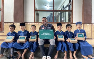 Sedekah Buka Puasa untuk 200 Santri Yatim dan Dhuafa di Masjid Fathul Khoir Cibiru, Hangatkan Ramadhan dengan Kebersamaan