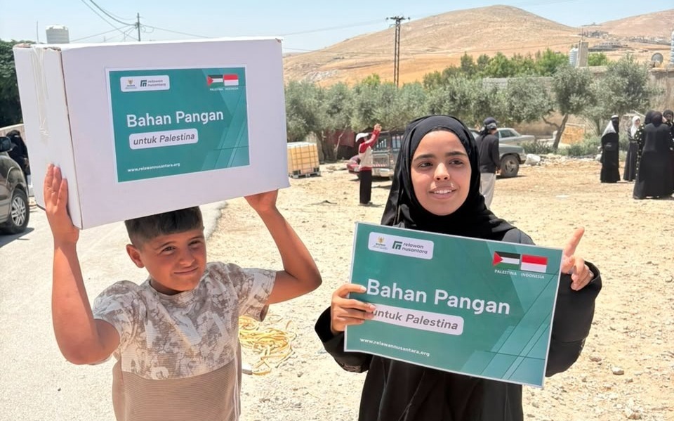 Relawan Nusantara Distribusikan Paket Bahan Pangan untuk Penyintas Palestina di Kamp Sukhnah, Yordania