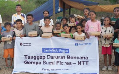 Relawan Nusantara dan Jamkrindo Salurkan Hygiene Kit dan Makanan Siap Saji untuk Penyintas Gempa Flores NTT